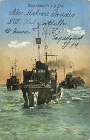 Torpedoboote auf See.