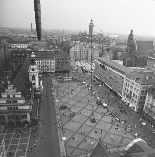 Marktplatz von Leipzig : Blickrichtung Südwesten zum Neuen Rathaus