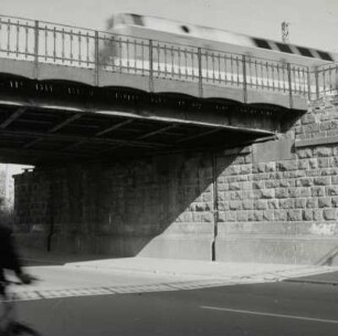 Eisenbahnbrücke