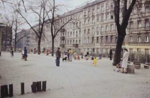 DDR. Berlin. Helmholtzplatz