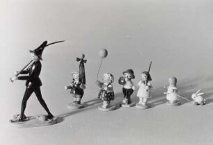 Wendt und Kühn Grünhainichen. Rattenfänger von Hameln mit Kindern, Entwurf Margarete Wendt, um 1915. Holz, gedrechselt und bemalt