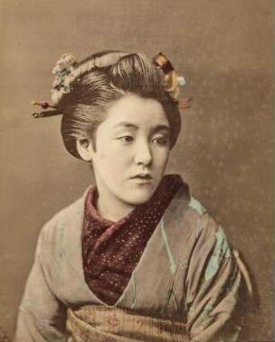 Junge Frau im Kimono