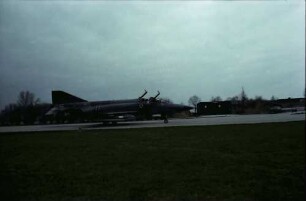Bremgarten: Fliegerhorst; RF-4E "Phantom" am Start, Vorbereitung und Start
