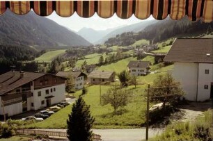 St. Walburg: Aussichtsterrasse ins Ultental