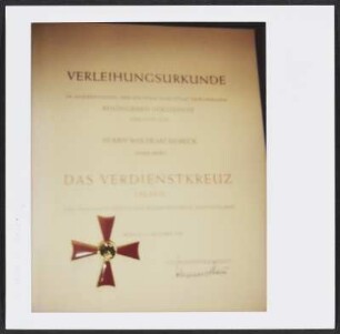 Wolfram Siebecks Verleihungsurkunde des Bundesverdienstkreuzes