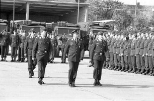 Fernmelderegiment 12 in der General-Fahnert-Kaserne. Verabschiedung des Kommandeurs der I. Abteilung Oberstleutnant Werner Fricke