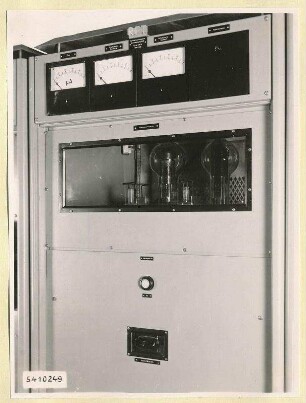 10-kW-Fernsehsender Nr. 507, Schrank B12 oben, Frontansicht geschlossen, Foto 1954