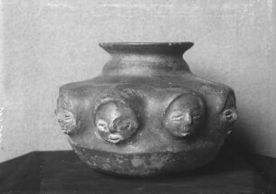 Tonkrug im Colima-Stil