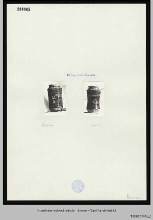 Vase mit geometrischem und floralem Dekor