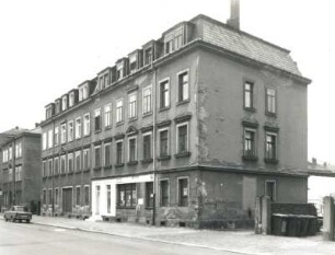 Dresden-Pieschen, Maxim-Gorki-Straße 59/61. Doppelwohnhaus mit Ladeneinbauten (um 1885). Straßenansicht