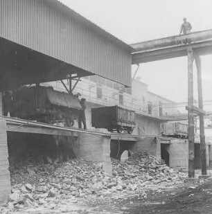 Lagerplatz für Kalkstein : Technikgeschichte | Technologie | Zement-Fabrikation