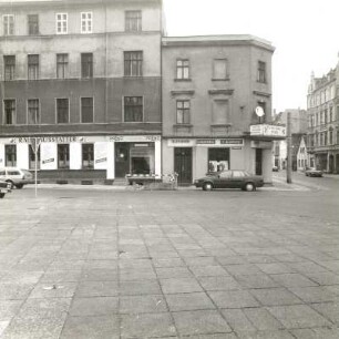 Cottbus, Petersilienstraße 34/35/Ecke Friedrich-Ebert-Straße. Wohnhäuser mit Läden. Straßenfront