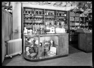 Verkaufsraum Emil Bauer, Fachgeschäft für Radio und Elektro