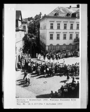 Marburg, Steinweg/ Ecke Ketzerbach, Grabenfest, Festzug