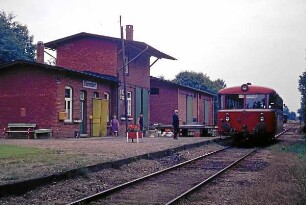 Blumendorf: Bahnhof