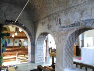 Dietershausen - Langhaus Innen - Taufkapelle Jahr 1441 mit Wandmalerei in Farbigkeit