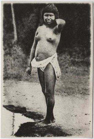 "India Chamacoco, 'Aonéi', Puerto 14 de Mayo"