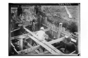 Brückenbau : Thailand. Pfeilergründung, wohl für einen Brückenbau, 1908/1913