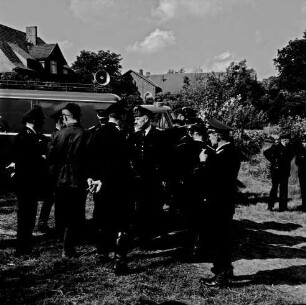 Tremsbüttel: Amtsfeuerwehrfest: Festplatz: Besprechung Wehrführer der Amtswehren und des Kreisfeuerwehrverbandes
