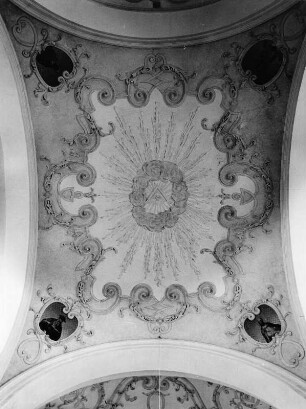 Gewölbedekoration : Gewölbedekoration. Deckenmalerei (um 1734/1735). Rieden am Forggensee, Alte katholische Pfarrkirche Sankt Urban, Langhaus