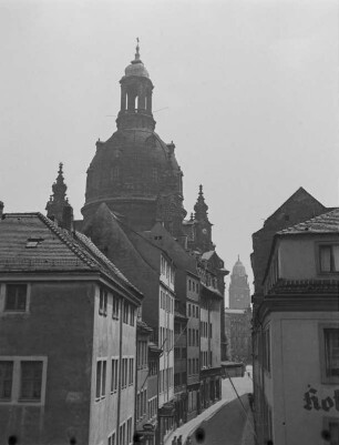 Dresden-Altstadt. Blick von der Brühlschen Terrasse zur Frauenkirche