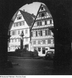 Calw. Markt mit Marktbrunnen