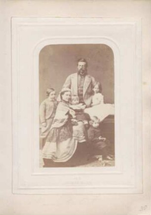 Kronprinz Friedrich Wilhelm und Kronprinzessin Viktoria mit ihren vier ältesten Kindern ("Duc Robert")