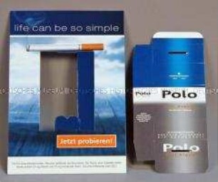Werbeaufsteller mit Zigarettenschachtel für "Polo"-Zigaretten