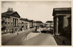 Postkartenalbum mit Motiven von Karlsruhe. "Karlsruhe. Marktplatz."