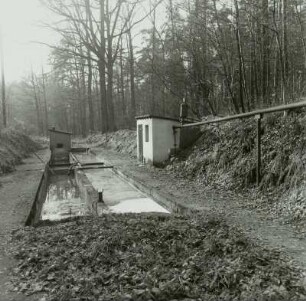 Deutschland, Medingen, Kr. Dresden, Abwasseraufbereitungsanlage mit Klärbecken