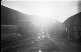 Lok 141, Bahnhof Gauselfingen, Kreuzung mit planmäßigem Triebwagen VT 1 von 1934
