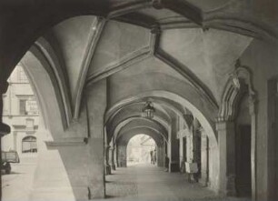 Görlitz, Untermarkt. Laubengang an der Ostfront