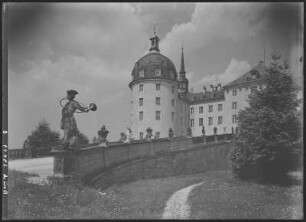 Moritzburg. Aufgang zum Schloss