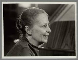 Isolde Ahlgrimm : Portrait der Cembalistin Isolde Ahlgrimm in der Komischen Oper Berlin