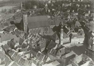Bautzen, Altstadt mit Rathaus und Dom St. Petri, Luftbild-Schrägaufnahme von Südwesten