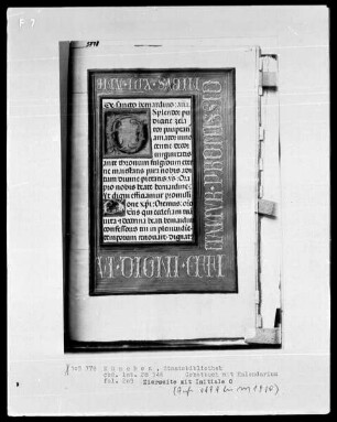 Gebetbuch mit Kalendarium — Initiale O und Vollbordüre, Folio 209recto