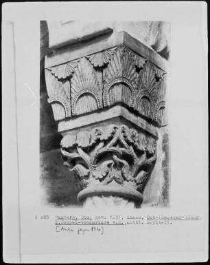 Mittleres Kapitell der 2. Doppelarkade von Norden