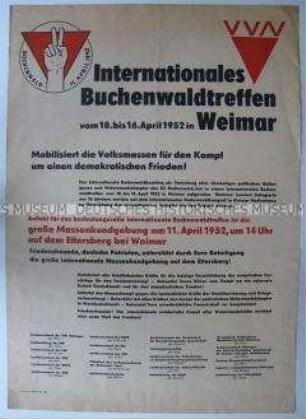 Maueranschlag mit der Ankündigung eines internationalen Buchenwaldtreffens