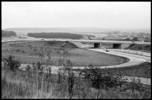 Derneburg: Autobahn, Anschlussstelle mit Überführung BG