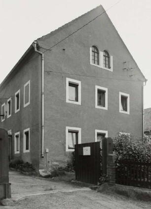 Medingen, Dreiseithof : Medingen (Kreis Kamenz), ehemaliger Dreiseithof, Hauptstraße 4, 1853, 1866, Giebelansicht des Wohnstallhauses