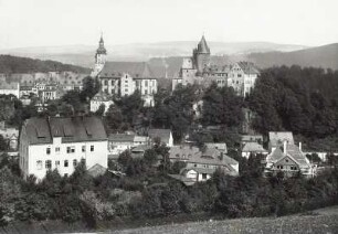 Schwarzenberg, Stadtkirche St. Georg : Schwarzenberg. Altstadt mit Georgenkirche und Schloss