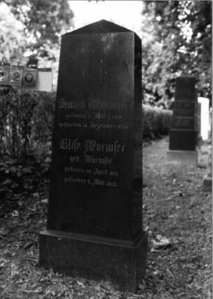 Grabstein 120 [Hahn S. 107 Grab-Nr. 108/09]