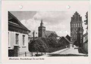 Altentreptow, Brandenburger Tor mit Kirche St. Peter