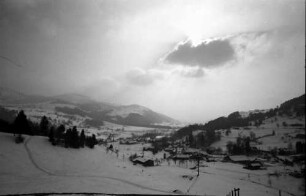 Oberstaufen: Blick ins Weißachtal, mit schöner Wolke