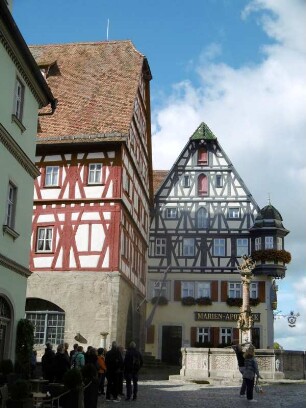 Rothenburg ob der Tauber: Tanz- und Fleischhaus Jagstheimer Haus (Marienapotheke)