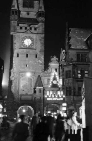 Freiburg: Kaiserstraße mit Martinstor