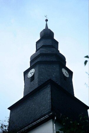 oberer Teil des Kirchturmes