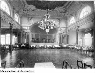 Dresden-Klotzsche, Königsbrücker Landstraße 73. Kurhaus Klotzsche. Ballsaal