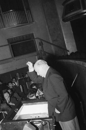 Porträt des Dirigenten Professor Erich Kleiber : Porträt von Erich Kleiber