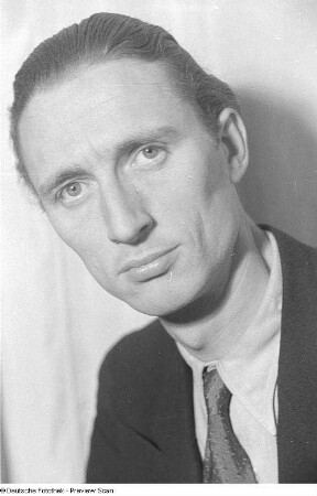 Porträtaufnahmen von Joachim Krüger Joachim (Schauspieler?) und Otto Kühne, Vizepräsident der Zentralverwaltung des Verkehrs